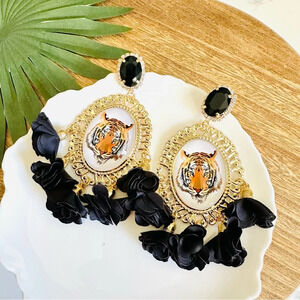 2/$30🌵 Huge Tiger Cameo Charm Black Floral Tassel Earrings Rhinestone Unique